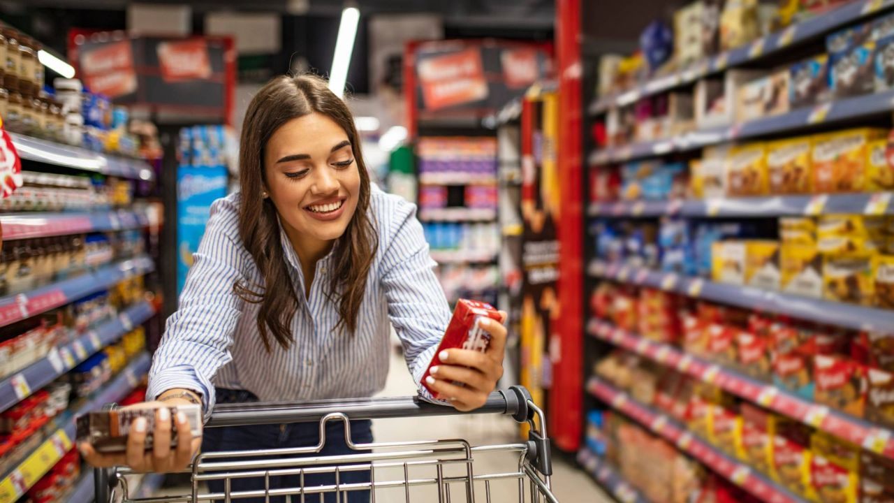 Comment dépenser moins pour les courses en France : habitudes quotidiennes pour gérer son budget, astuces shopping et applications pratiques pour économiser