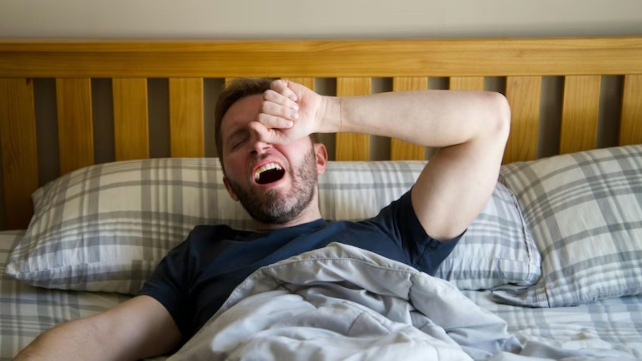 Why You Wake Up Tired First Thing in the Morning: The Real Causes of Morning Fatigue and What to Do About It