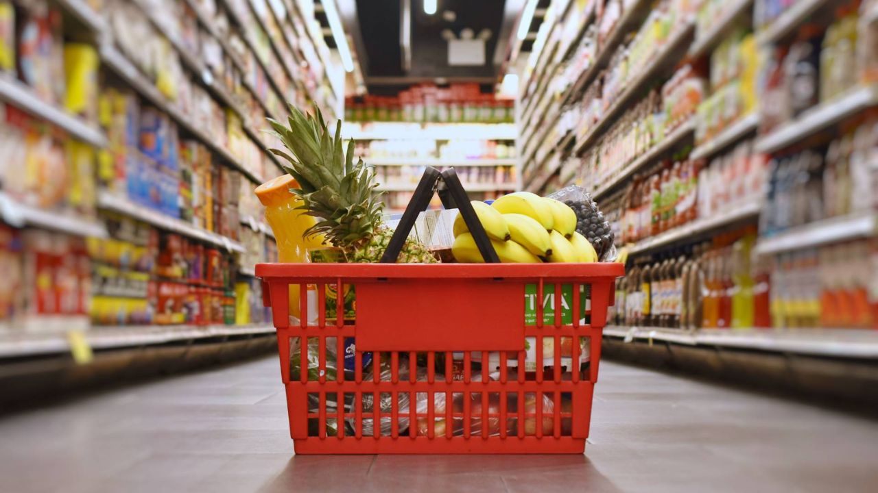 Comment dépenser moins pour les courses en France : habitudes quotidiennes pour gérer son budget, astuces shopping et applications pratiques pour économiser