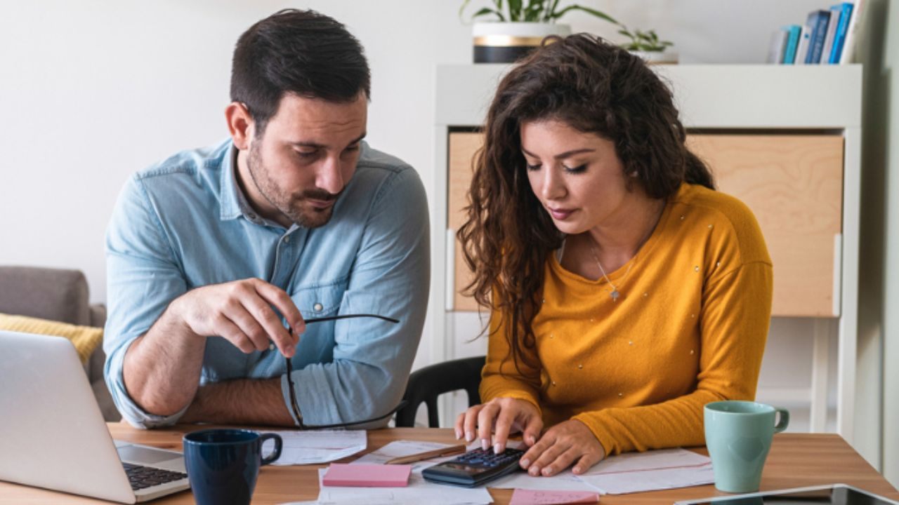 Pourquoi votre salaire semble-t-il plus faible aujourd’hui et comment l’adapter à votre mode de vie